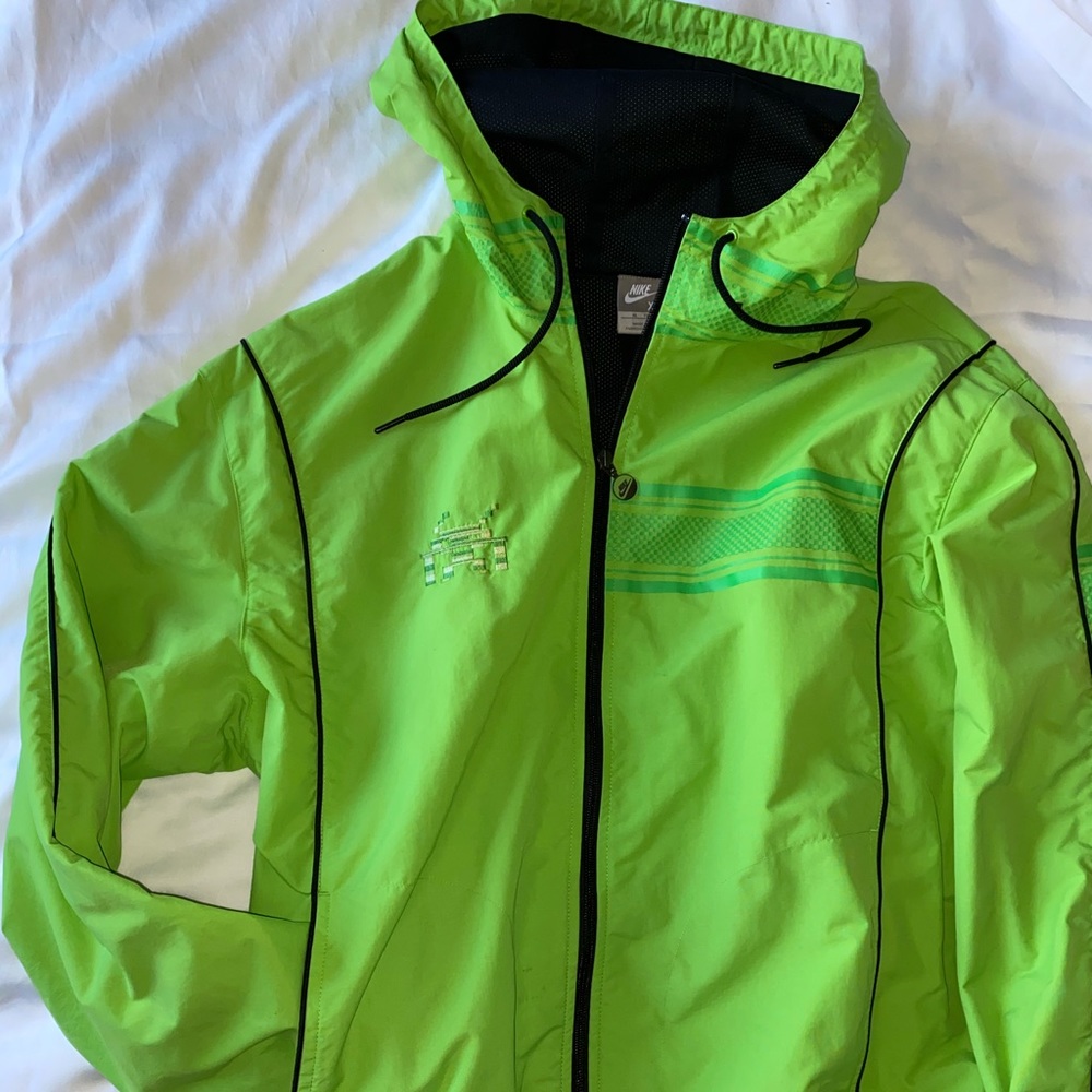 Men’s Neon Green Nike Waterproof Hooded Jacket XL